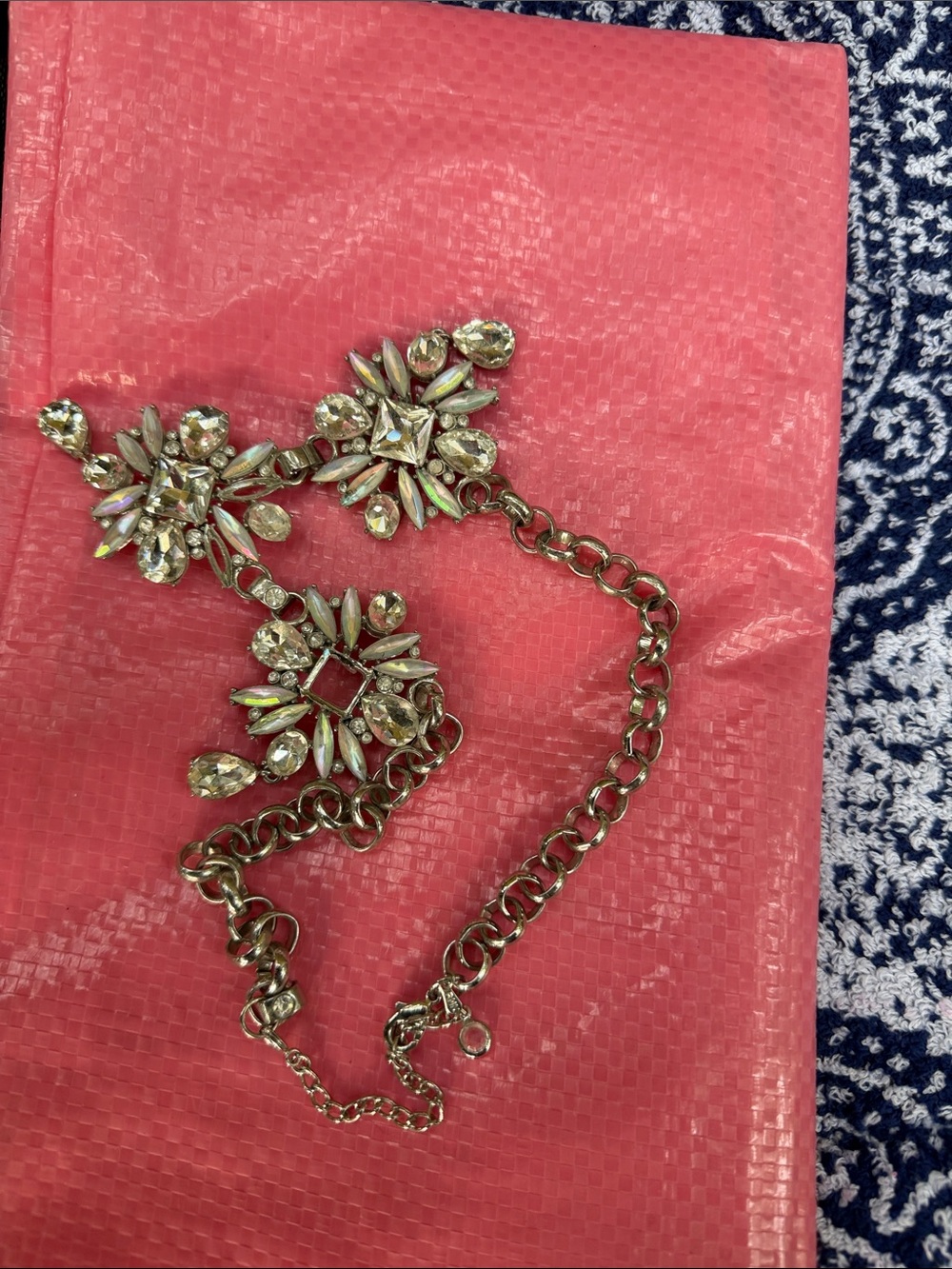 Source Unknown silver Tone Crystal Statement Necklace chunky rhinestone